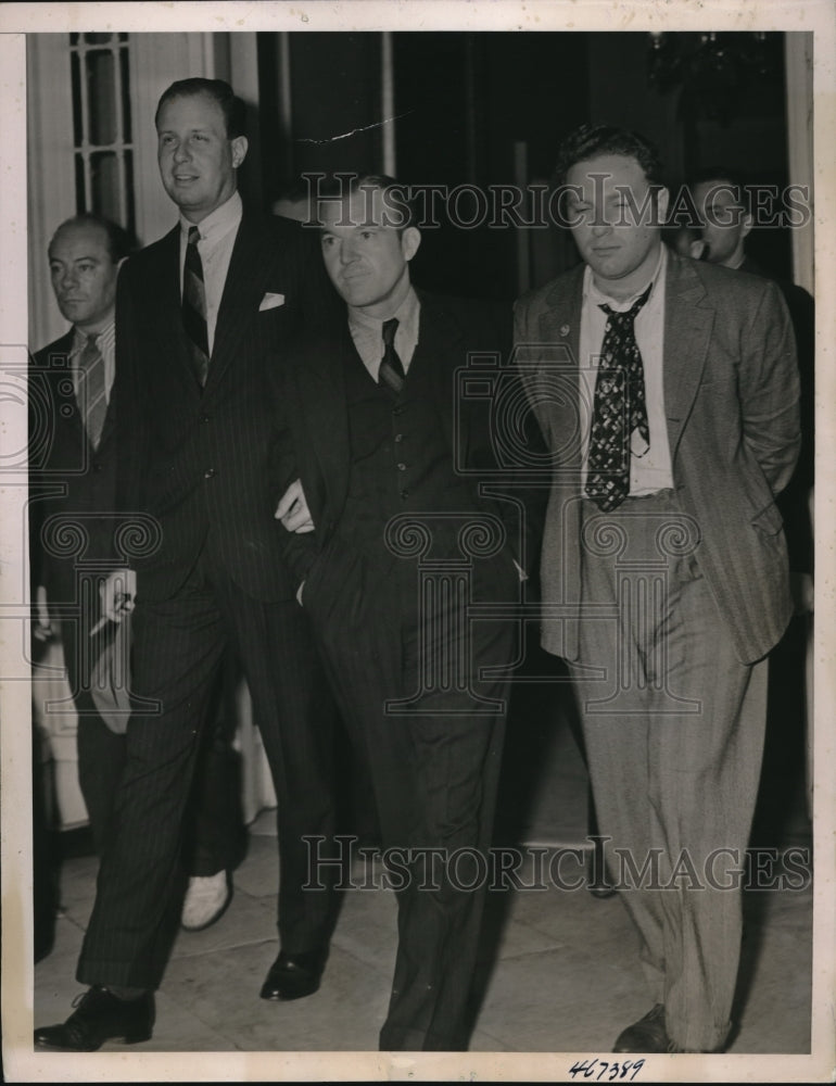 1938 Press Photo The acting Mayor, Morris left City Hall with O&#39;Rourke and Klein - Historic Images