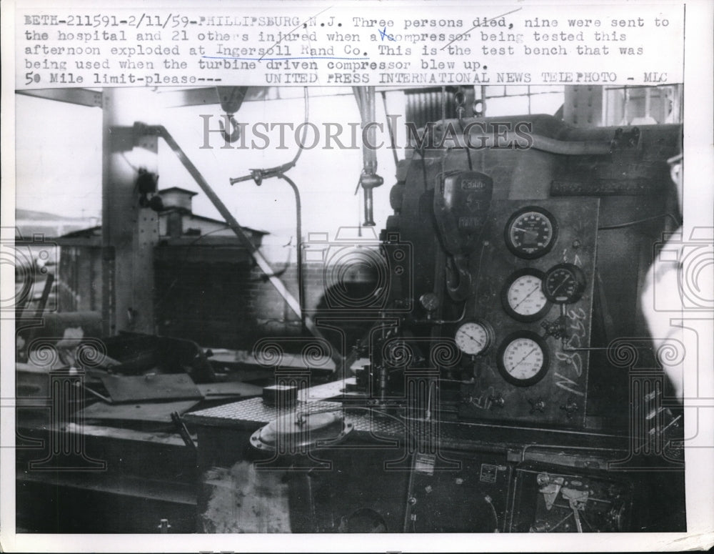 1959 Press Photo Phillipsburg NJ Ingersoll Rand Co turbine explosion at test bench - Historic Images