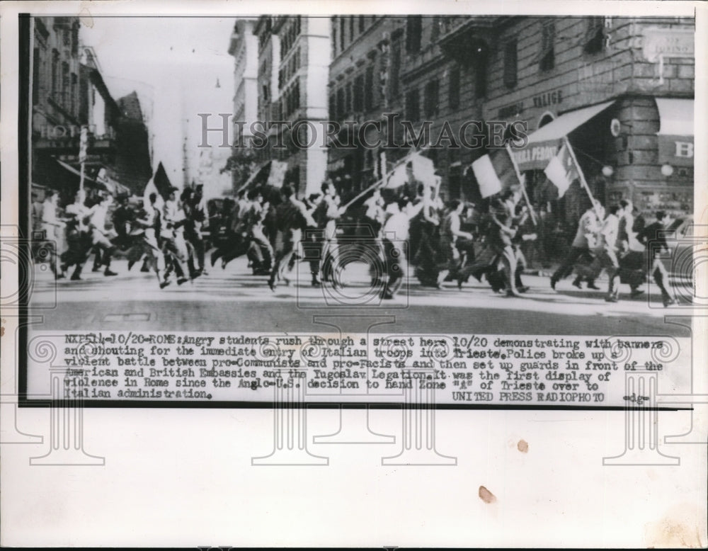 1953 Press Photo Rome Italy angry student protestors want troops removed - Historic Images