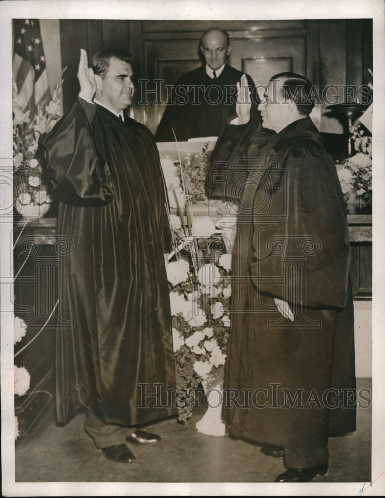 1939 Press Photo LA Calif Peirson Jall takes oath as Judge, Paul Gibson, Rbt Scott - Historic Images