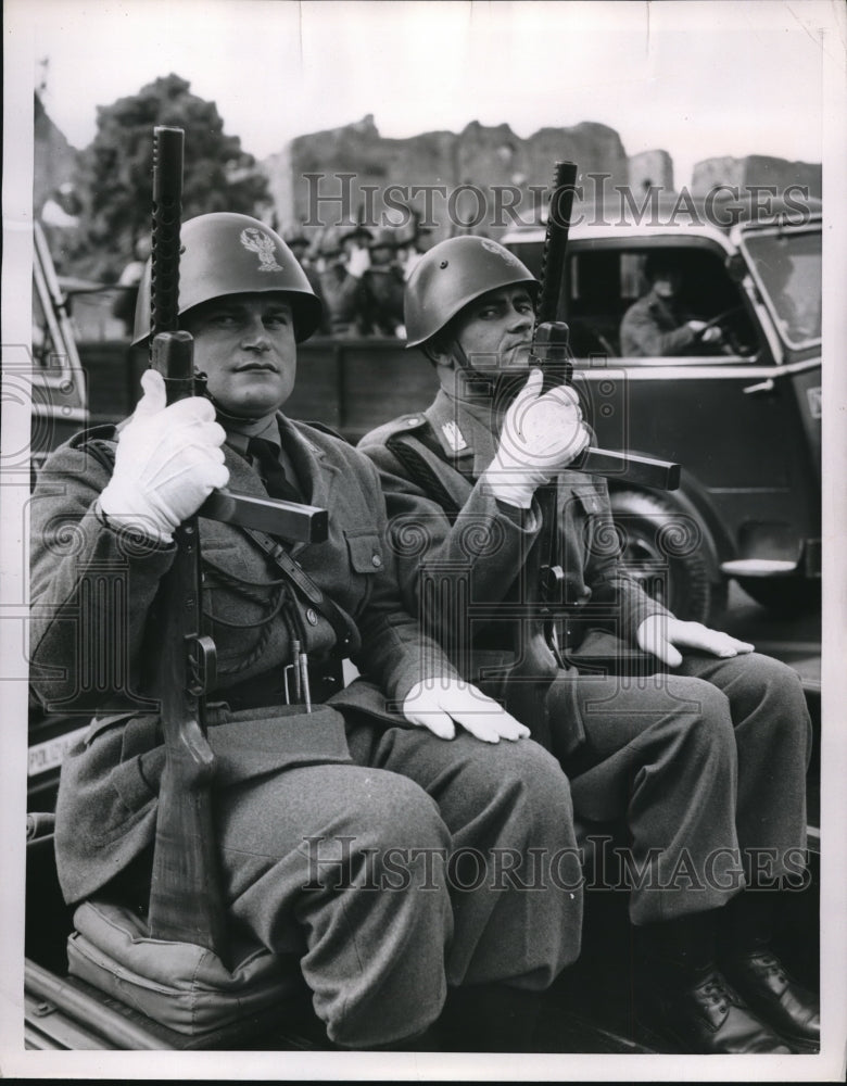 1953 Press Photo Rome&#39;s police forces on parade - nec87387 - Historic Images