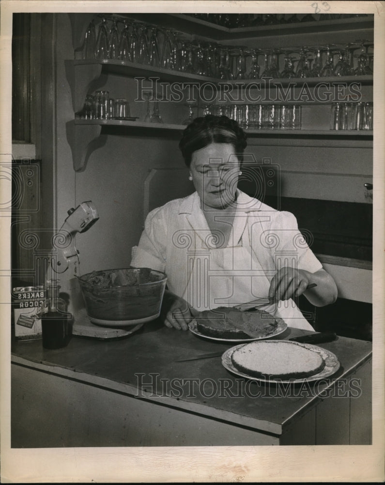 1950 Rosamond Chapin Icing a Cake - Historic Images