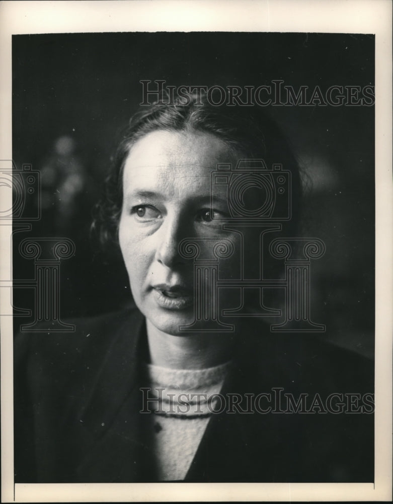 1948 A doctor from the University of Kharkoff, Dr. Lubow Drashewska - Historic Images