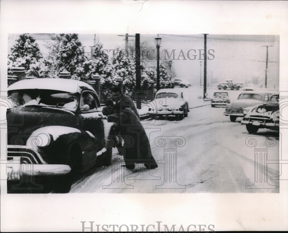 1954 Seattle Motorists sliding on icy &amp; snowy streets - Historic Images