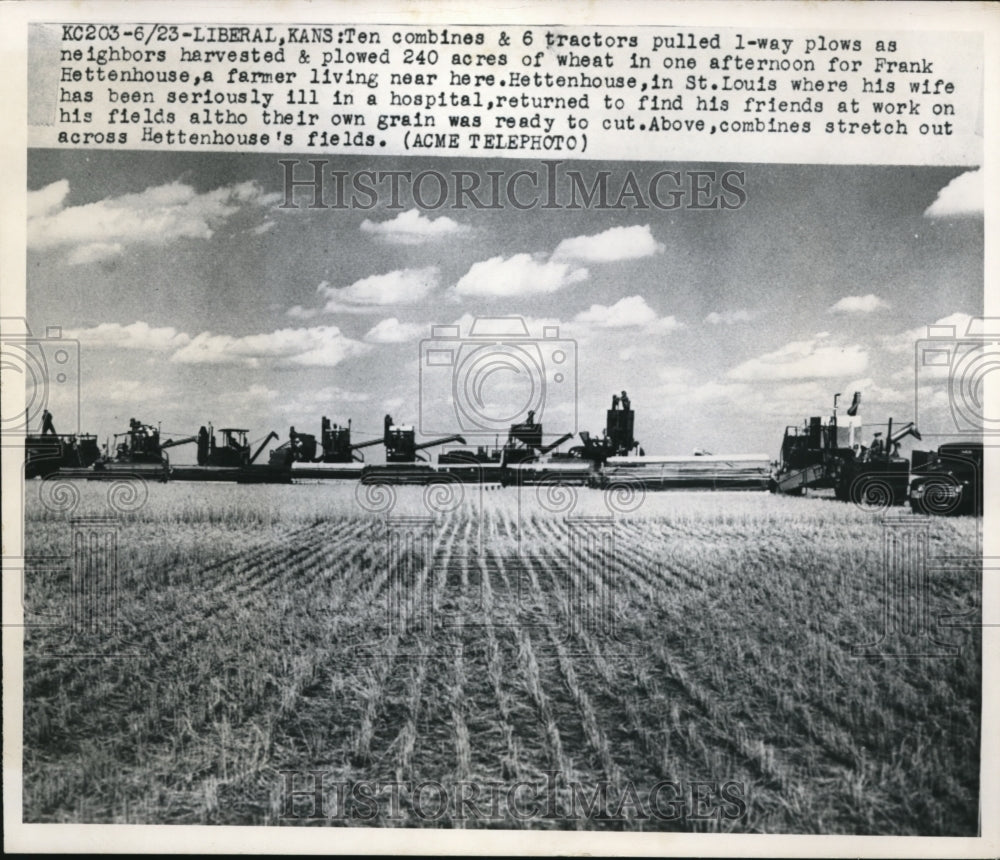 1950 Press Photo Ten Combines &amp; Six Tractors on Frank Hettenhouse Farm St. Louis - Historic Images