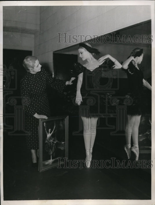 1937 Press Photo Miss Margaret Sand & Florence Rogge for last minute instruction - Historic Images