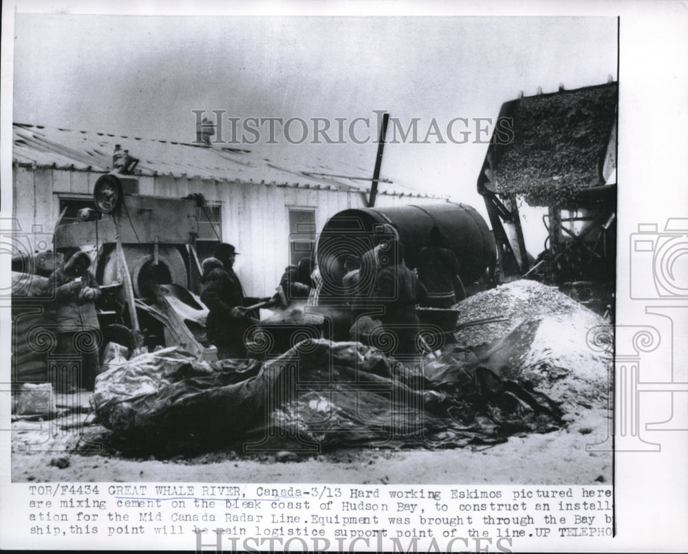 1956 Press Photo Eskimos for Canada Radar Line installation at Great Whale River - Historic Images