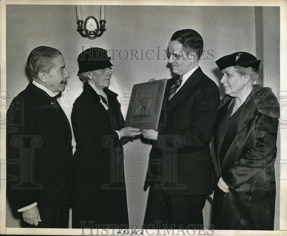 1938 Press Photo Mrs Geo B Adams,James Speyer, WE Armstrong,Mrs Prince - Historic Images