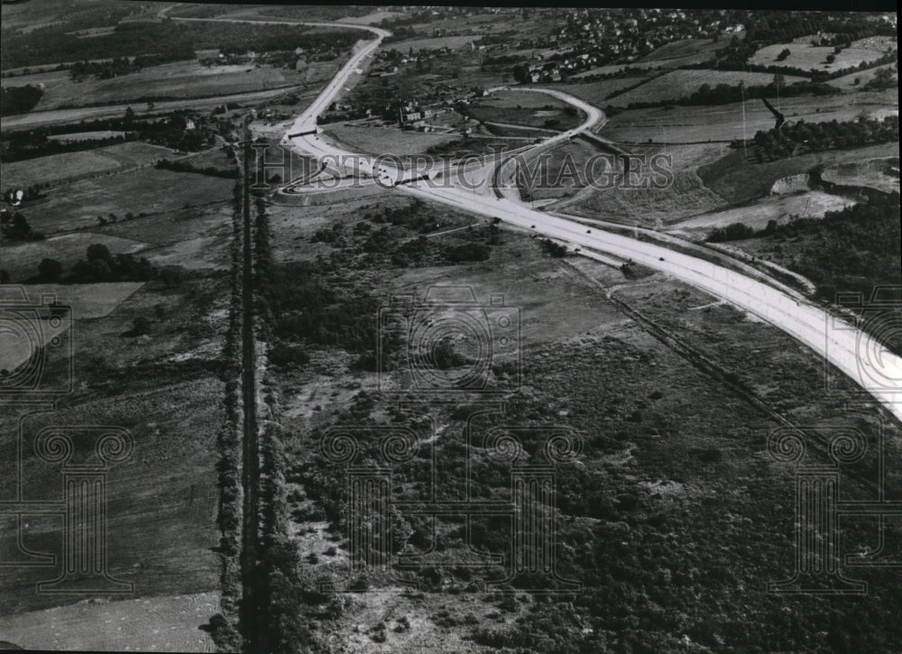 1946 Press Photo Aerial view of Somerset interchange of Dream Highway - Historic Images