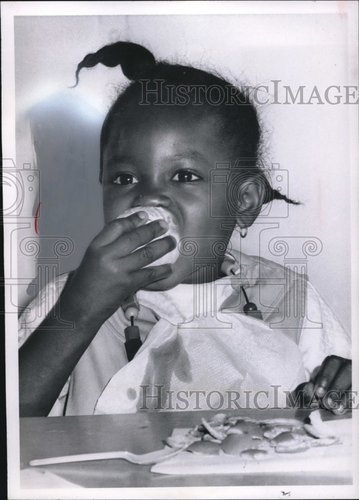 1967 Press Photo Cleveland Ohio Diane Robinson age 5 - Historic Images