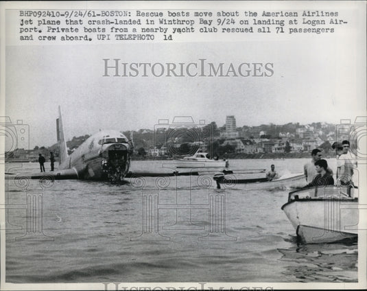 1961 Press Photo Boston rescue work at American Airlines crash site - Historic Images