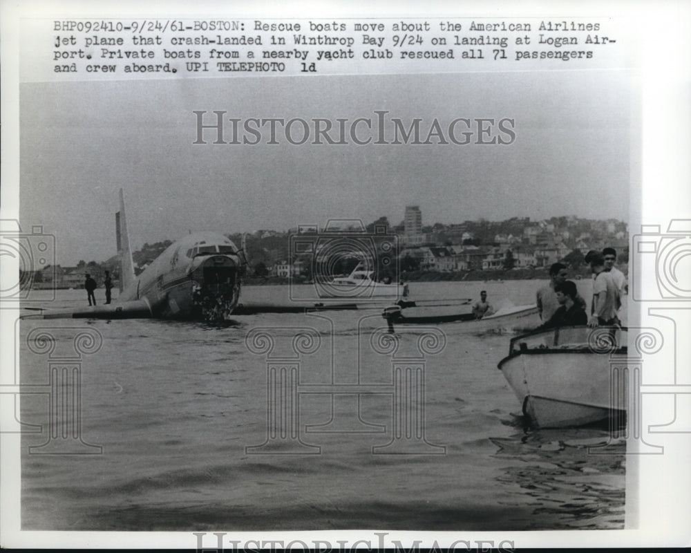 1961 Press Photo In Boston, boats rescued passenger of crashed landed plane- Historic Images