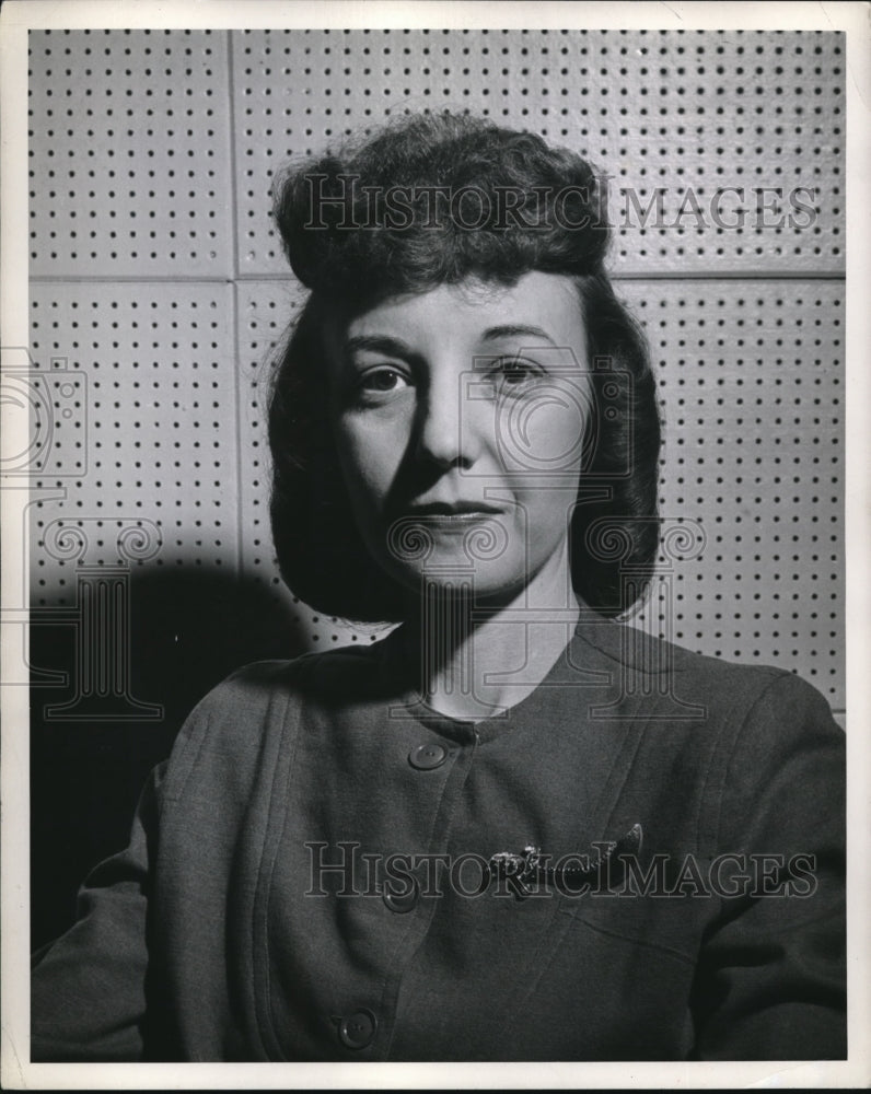 1945 Navy Civilian employee Mrs. Bay Walker sponsors LSM - Historic Images