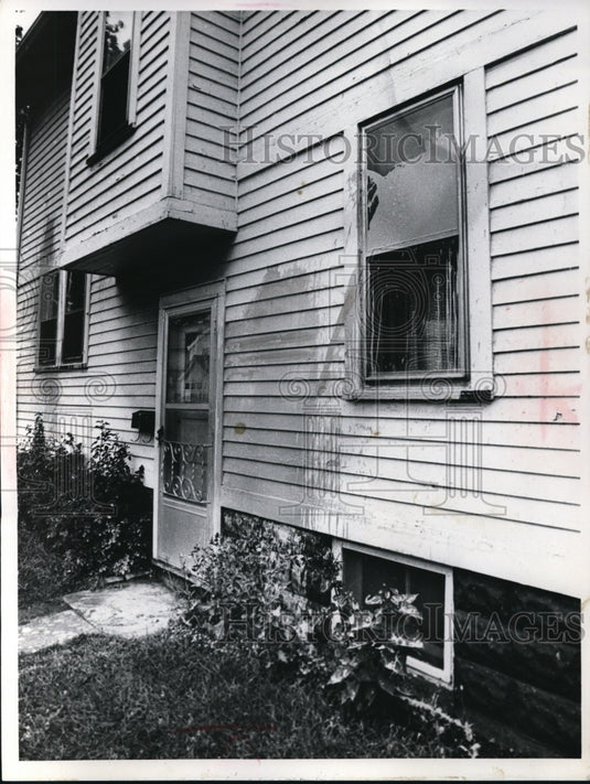 1978 Press Photo MR & MRS DOMINGO APORTE'S HOME SMEARED WITH PAINT - Historic Images