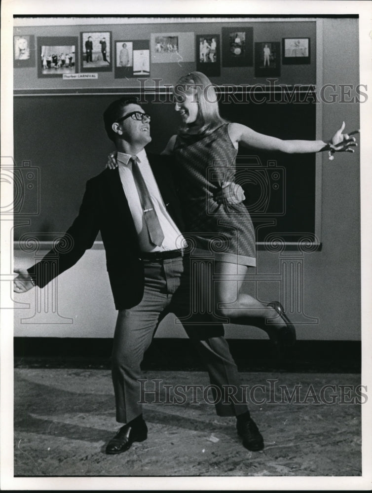Press Photo Euclid High Variety Show  Garry Dremel and Karen Lester - Historic Images