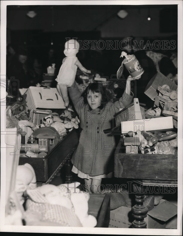 1952 Press Photo vELVET sUE dEAN - Historic Images