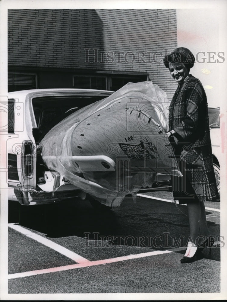 1967 Press Photo Dorothy M Sech &amp; canoe she won in Camping contest - nec90807- Historic Images