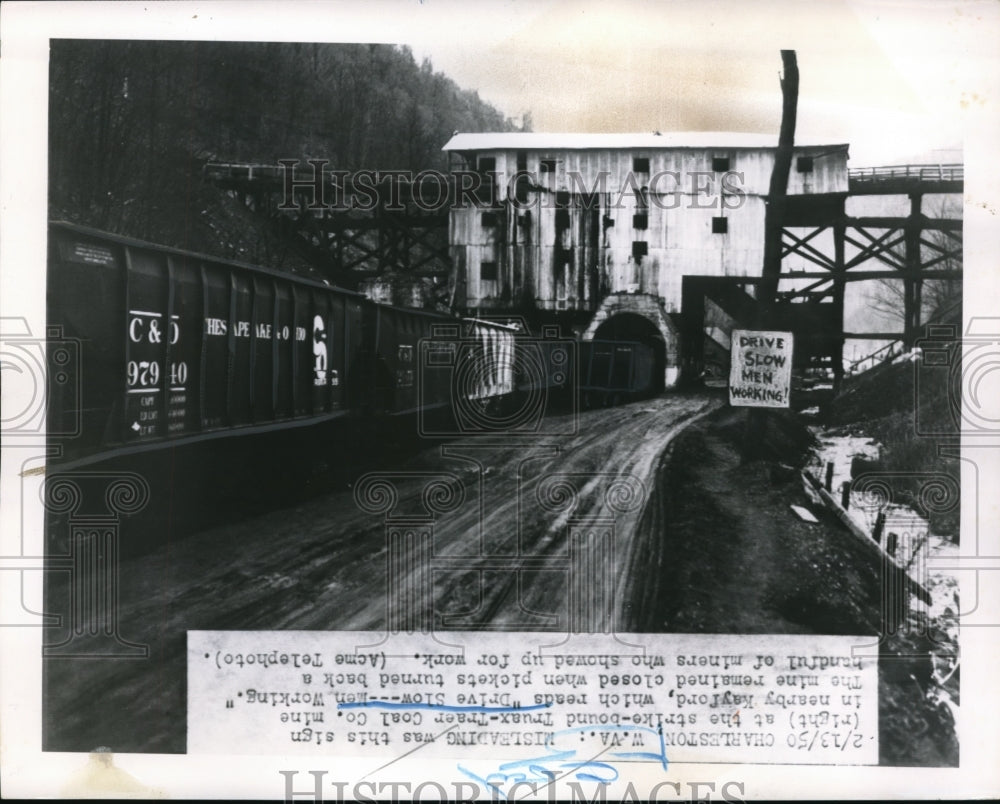 1950 Press Photo Charleston W Va Truax Traer Coal mine closed for a strike - Historic Images