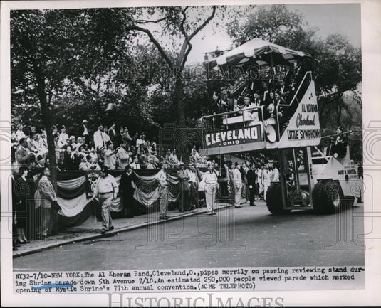 1951 Press Photo The Al Khoran Band in Shrine Parade in New York - nec91100 - Historic Images