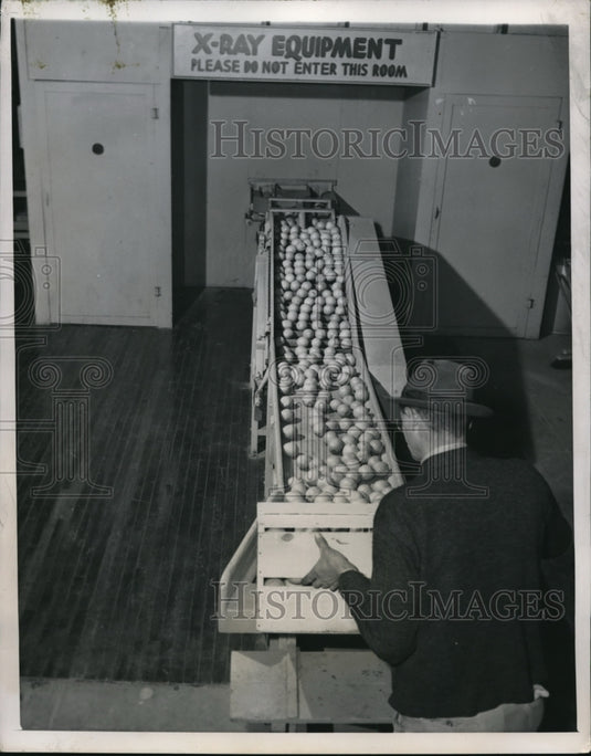 1949 X-Ray Orange Machine California - Historic Images