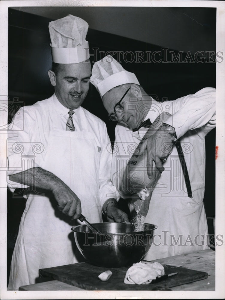 1957 Press Photo JOHN MALLET, ORANGE, LEWIS BLACK CHAGRIN FALLS - Historic Images