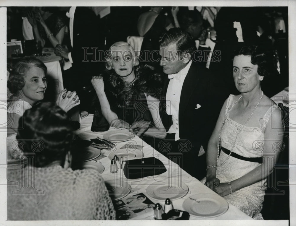 1934 Press Photo Mrs Geo Widener, Roger Cutler, Anita Potts in NYC - Historic Images