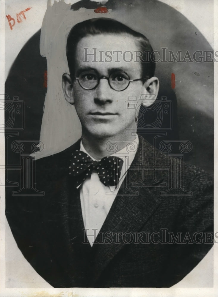 1932 Press Photo Thomas J Walsh Jr Chicago chemist & explorer - Historic Images