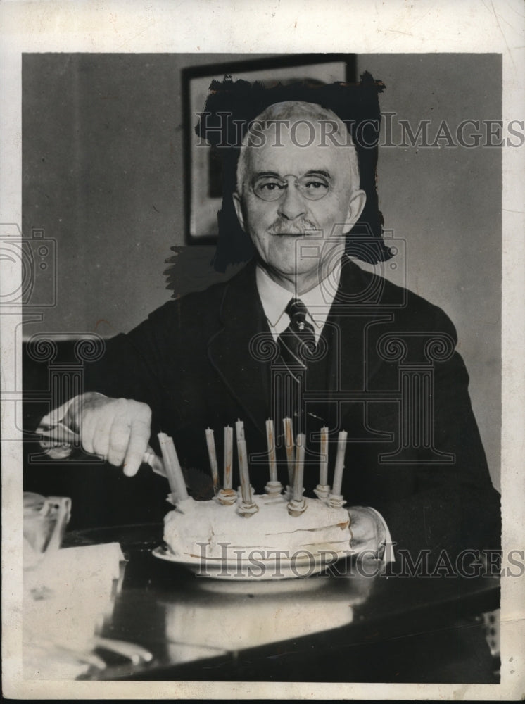 1932 Press Photo Conneecticutt GOvenor Wilbur Cross celebrates 70th Birthday - Historic Images