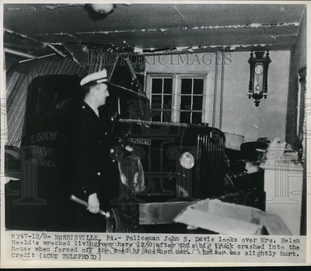 1948 Press Photo Morrisville Pennsylvania Policeman John S Davis Helen Neeld - Historic Images