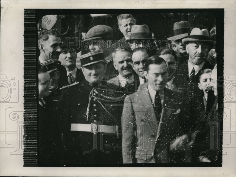 1933 Press Photo Jimmy Walker Reviews Riviera Police - nec91919 - Historic Images