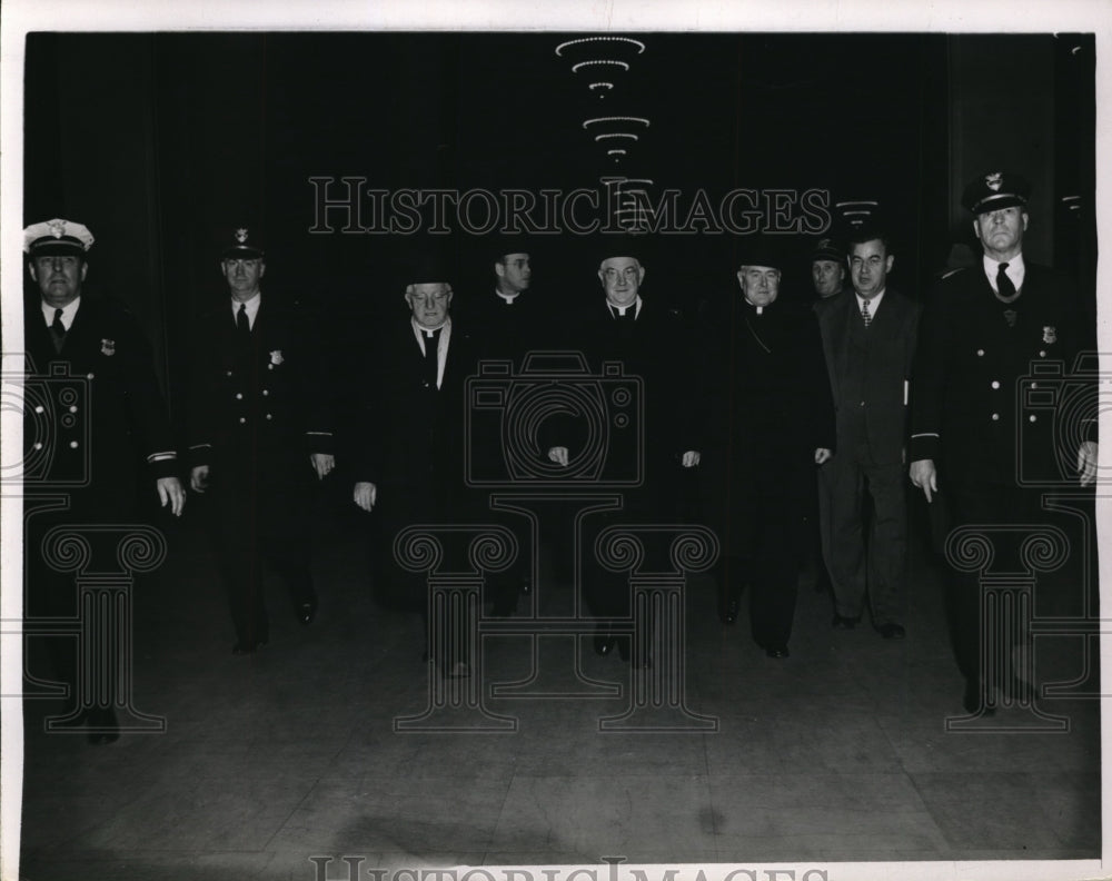 1946 Press Photo Archbishop Nicolas, Cardinal Stritch and Bishop Hoban - Historic Images