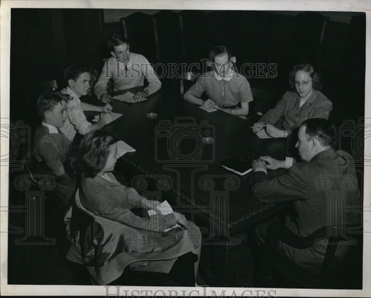 1946 Press Photo Roxboro Jr HS students J Dimski, W Smith,K Williams - Historic Images