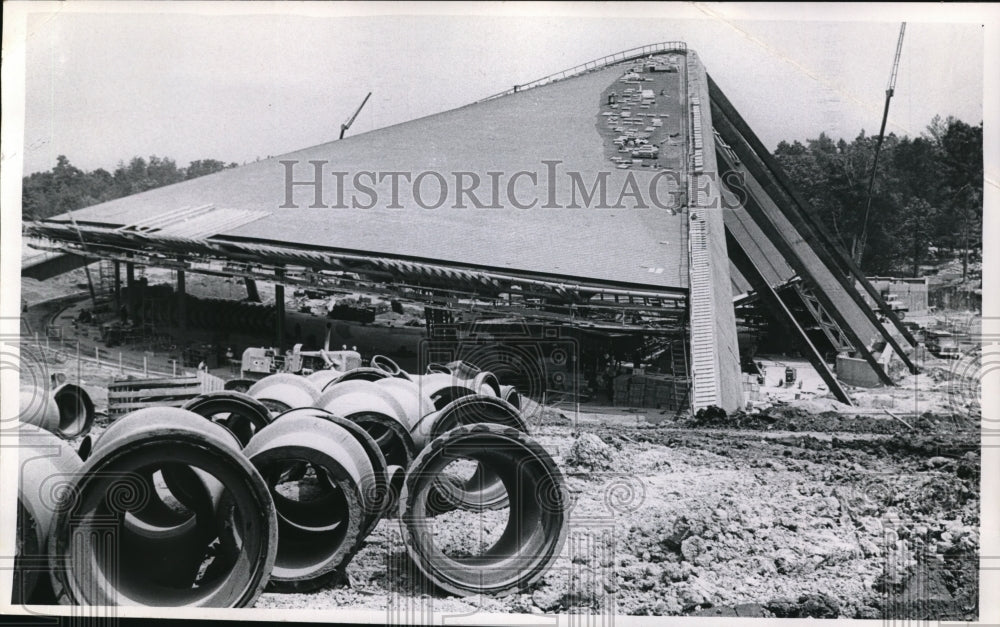 1968 Press Photo Blossom Center construction in Cleveland Ohio - Historic Images