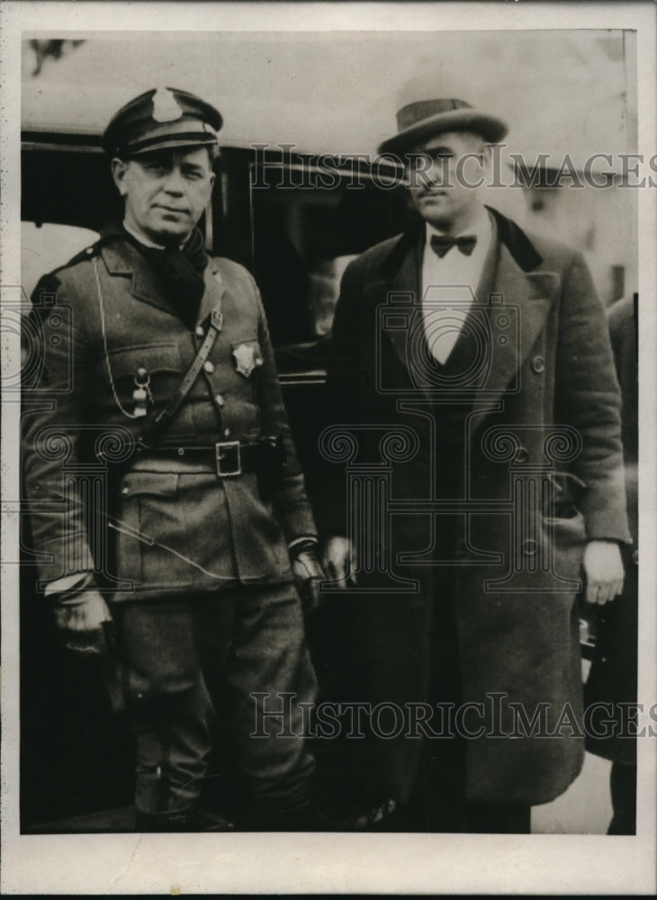 1933 Press Photo Cyril Buck in custody of State trooper for kidnapping-Historic Images