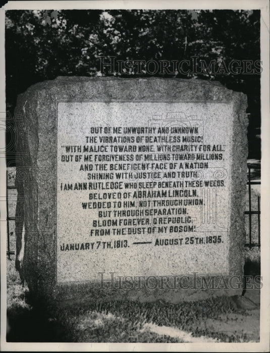 1962 Press Photo Abe Lincoln's 1st love, Anne Rutledge rests beneath this stone - Historic Images