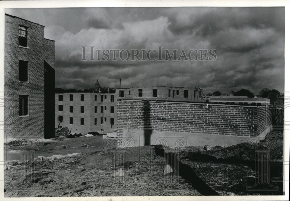 1936 So quiet in an abandoned place - Historic Images