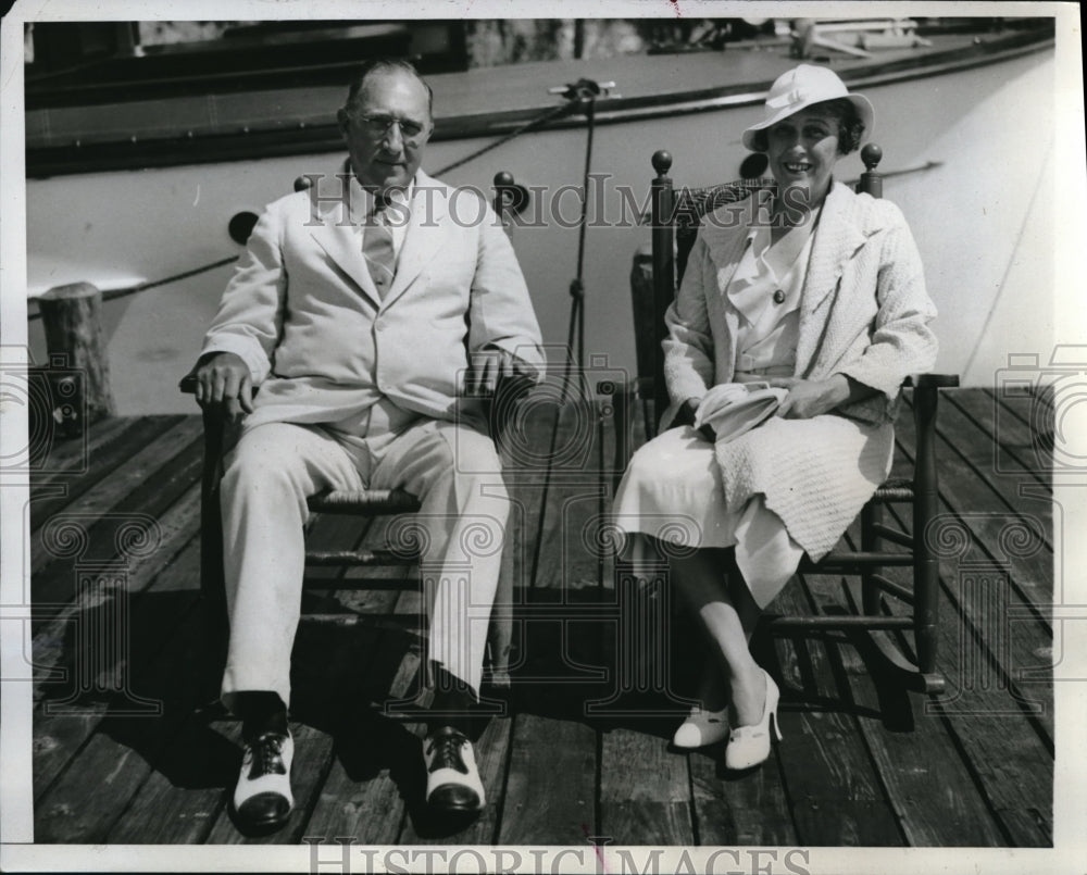 1934 Press Photo Mr. and Mrs. David Shultz on their Miami Beach vacation - Historic Images