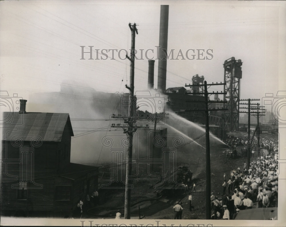 1934 Press Photo Chicago Ill factories on fire at 22nd street - Historic Images