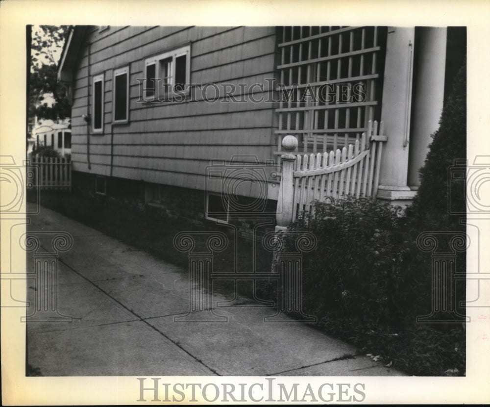 1957 Press Photo Side view of George Ritchey home - nec94541 - Historic Images