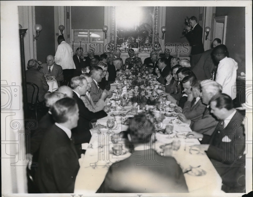 1935 The Republican Leaders at a luncheon in honor of W. Allen White - Historic Images