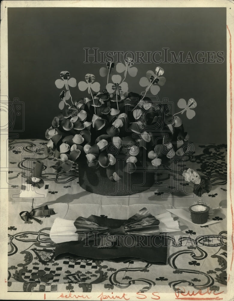 1934 Press Photo Shamrock - nec94566 - Historic Images