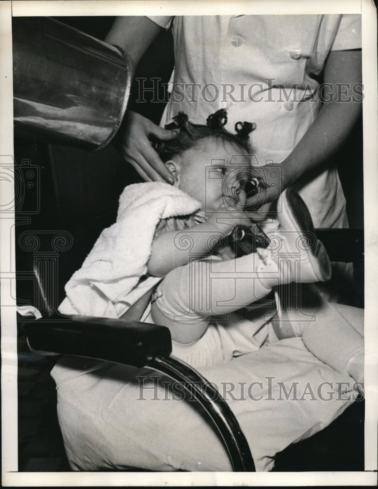 1938 Press Photo Tight little curls cover the baby&#39;s head - Historic Images