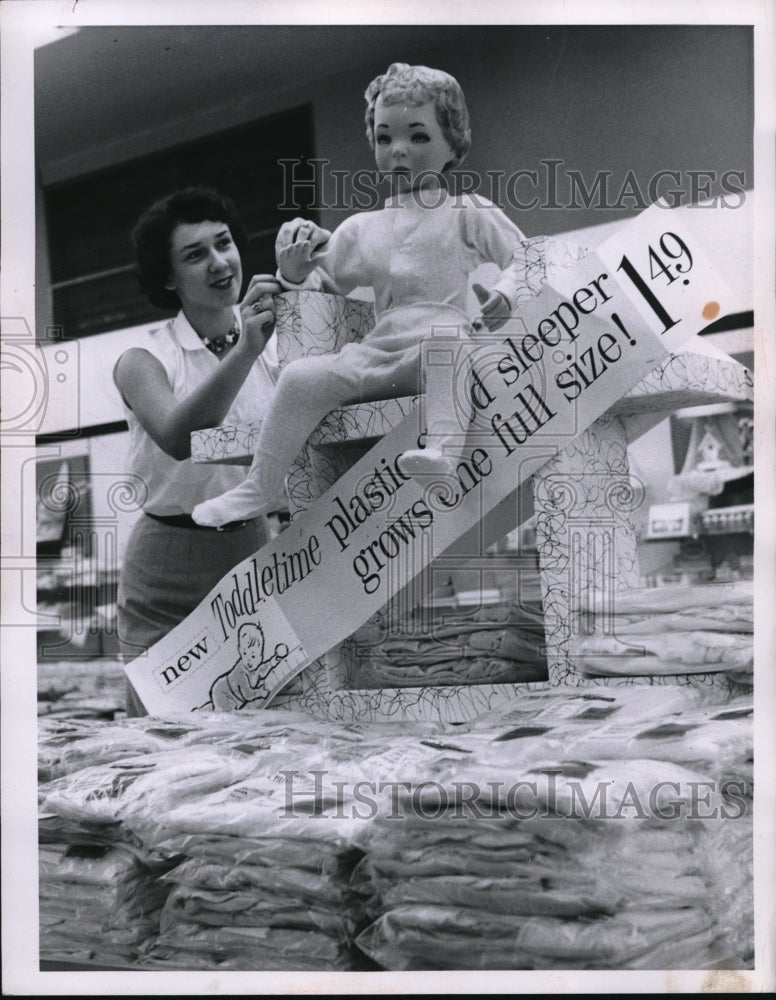 1955 Press Photo Mrs Sally Lewis &amp; doll at JC Penny at Southgate  mall - Historic Images