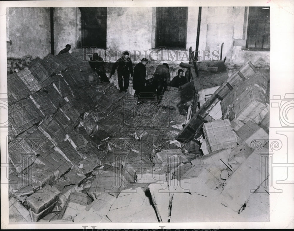 1946 Press Photo Little Falls NY warehouse collapse injured 3-Historic Images