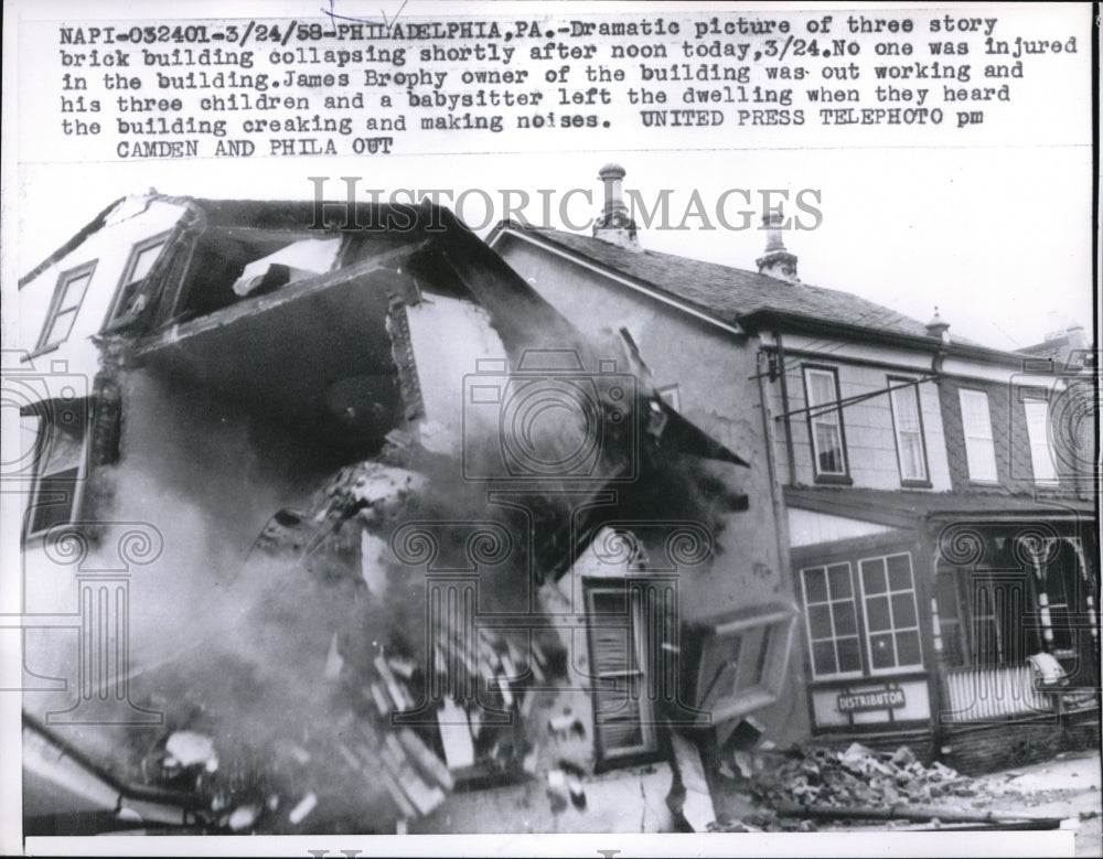 1958 Press Photo Philadelphia Pa 3 story brick bldg collapses - Historic Images