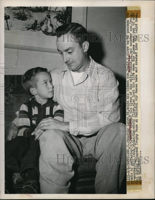Press Photo Cleveland O Brad Laird & son Dave , wife & son killed in crash - Historic Images