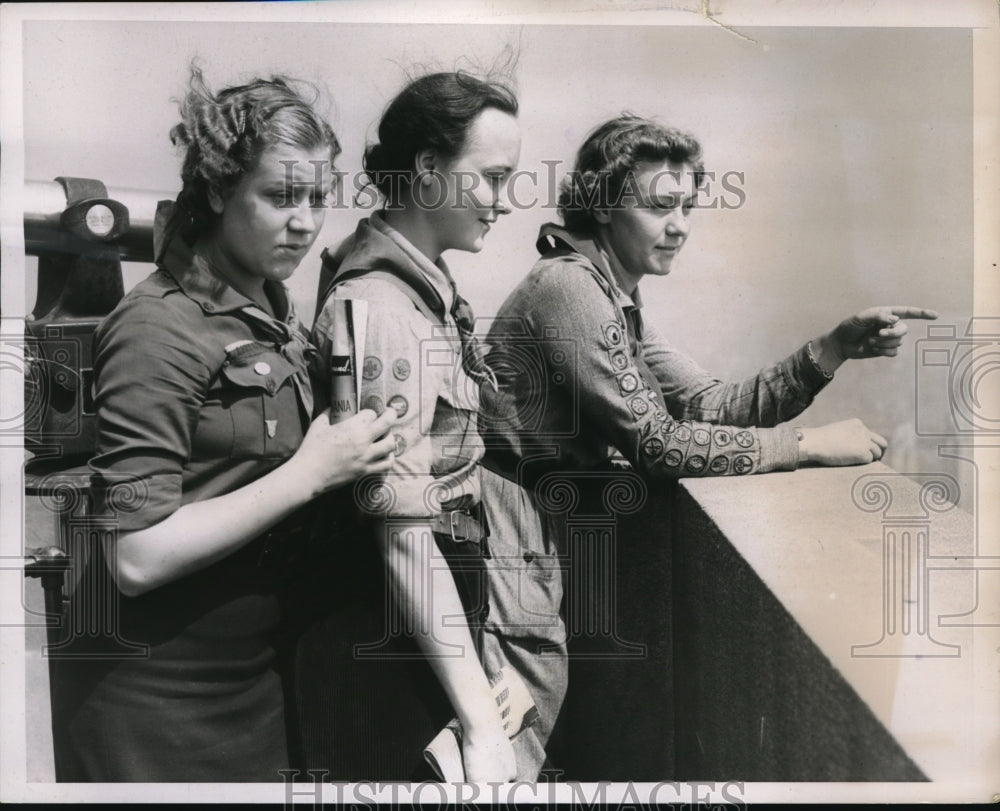 1937 Press Photo Kay Handley, Ginette Thorn, Jadvyga Pavilanate in NYC - Historic Images