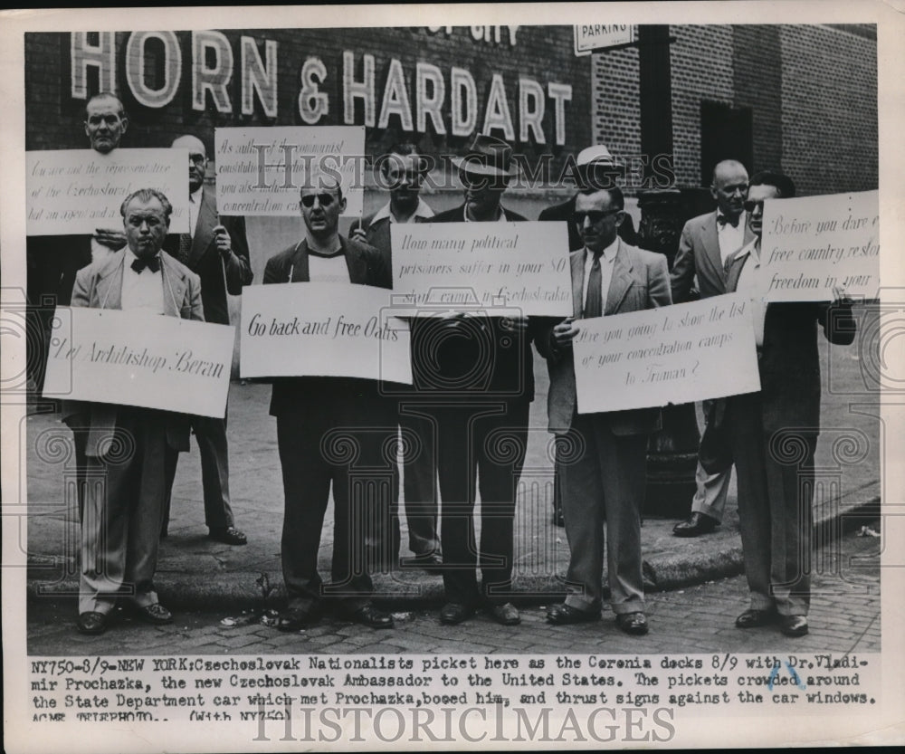 1951 NYC CZech Nationalists picket at Coronia docks  - Historic Images