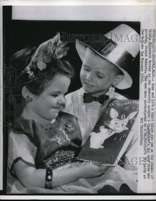 1962 Press Photo tots Elizabeth Garvey, Joseph Roberts at St Patrick's Day party - Historic Images
