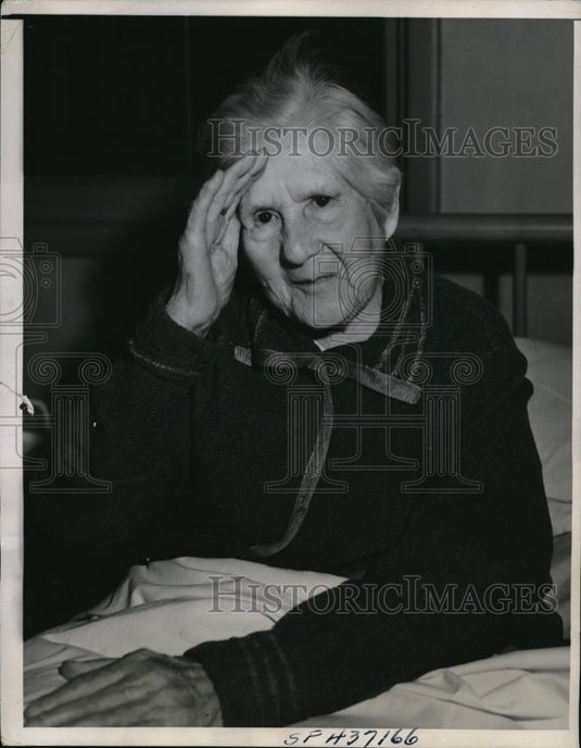 1938 Press Photo Mrs. Julia Judge, became a U.S. citizen at 90 years old - Historic Images